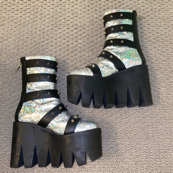 DOLLS KILL/ CURRENT MOOD platform boots size 7 - Picture 5 of 5